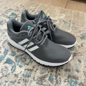 Woman’s Adidas energy cloud running sneakers size 9